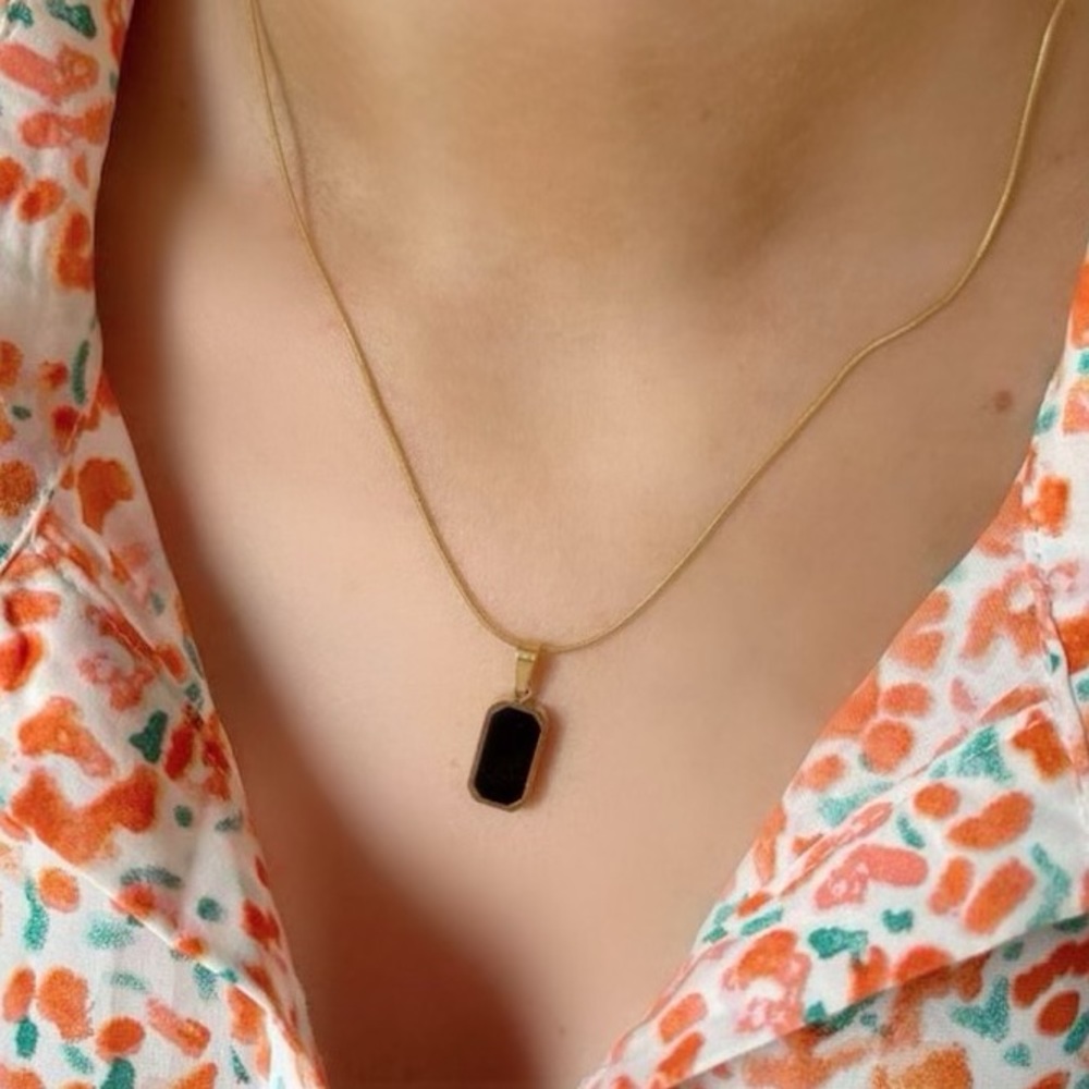 18GP Black Pendant Necklace